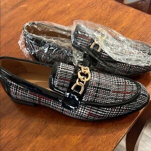 Tai Black and Red Slip-On Loafers with Gold Chain